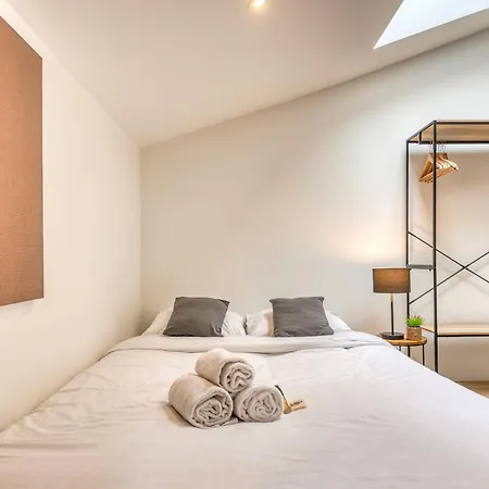 Le Factory - Contemporain - Proche Metro B Oullins