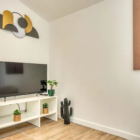 Le Factory - Contemporain - Proche Metro B * Oullins