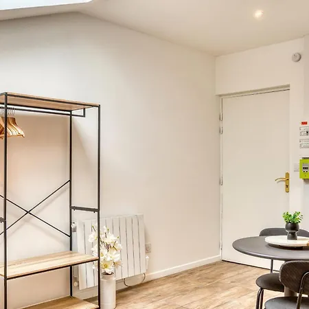 Le Factory - Contemporain - Proche Metro B Oullins